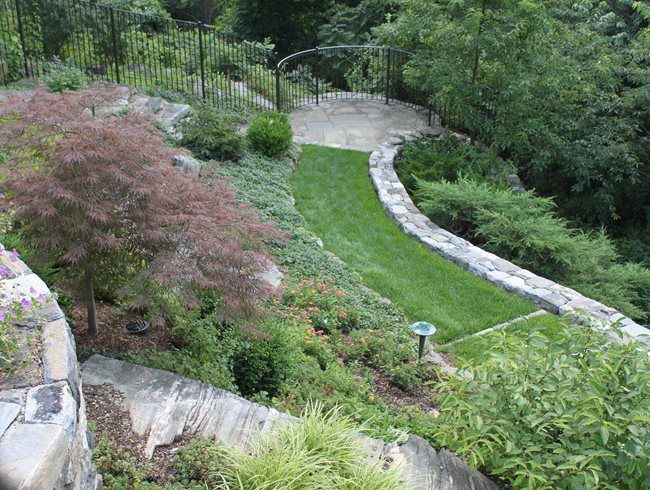打造迷人花园的8个景观设计技巧